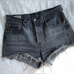 LEVI’S 501 High Rise Denim Shorts - Size 27
